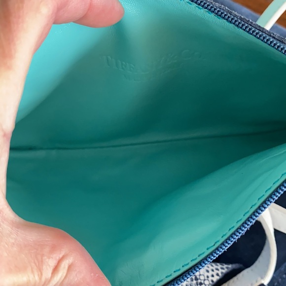 TIFFANY & Co. reversible purse with the extras - Picture 8 of 15